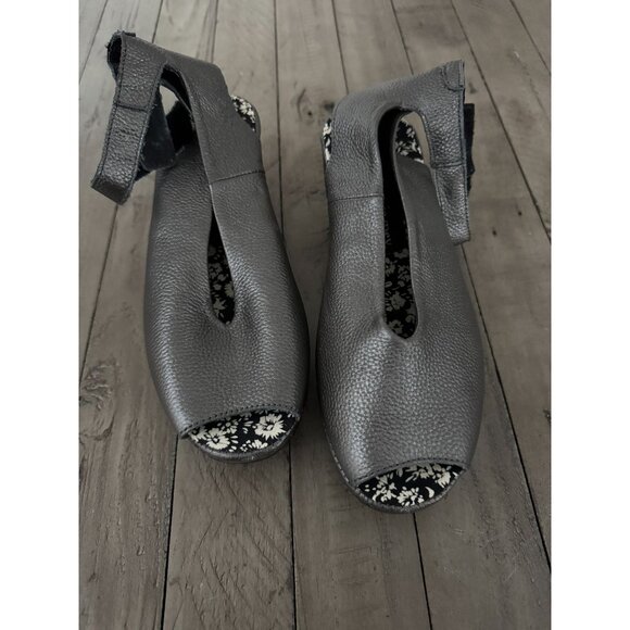 Bernie Mev Women's Mely Sandal Grey Size 8 - Picture 1 of 7